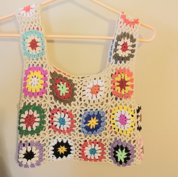 Stylish Threaded Boho Crop Tank Top. - Picture 2 of 2